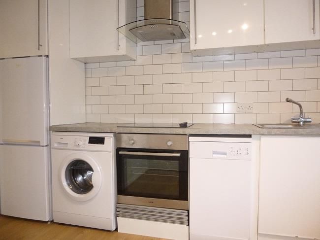 2 bed flat to rent in Wilton Court, Glasgow West End, Two Bedroom First Floor Flat G20, £1,095 pcm