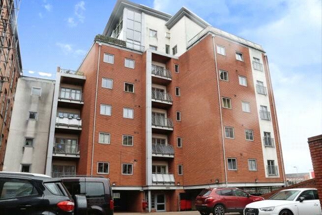 2 bed flat for sale in Junior Street, Leicester, Leicestershire LE1, £120,000