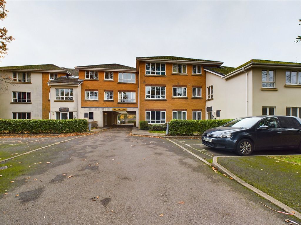 1 bed flat for sale in North Road, Three Bridges, Crawley, West Sussex RH10, £210,000