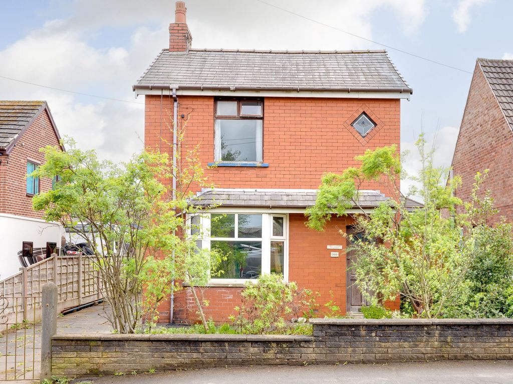 2 bed detached house for sale in Bradley Lane, Standish WN6, £160,000