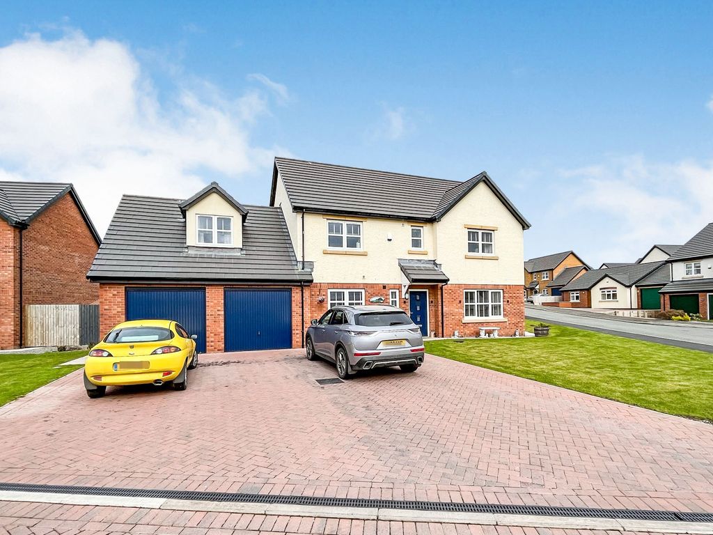 5 bed detached house for sale in Woodside Park, Wigton CA7, £399,000