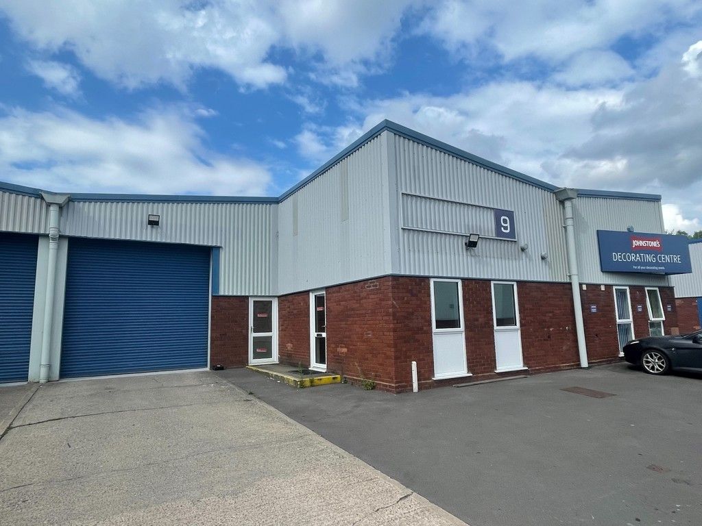 Light industrial to let in Unit 39, Enterprise Trading Estate, Pedmore Road, Brierley Hill, West Midlands DY5, Non quoting