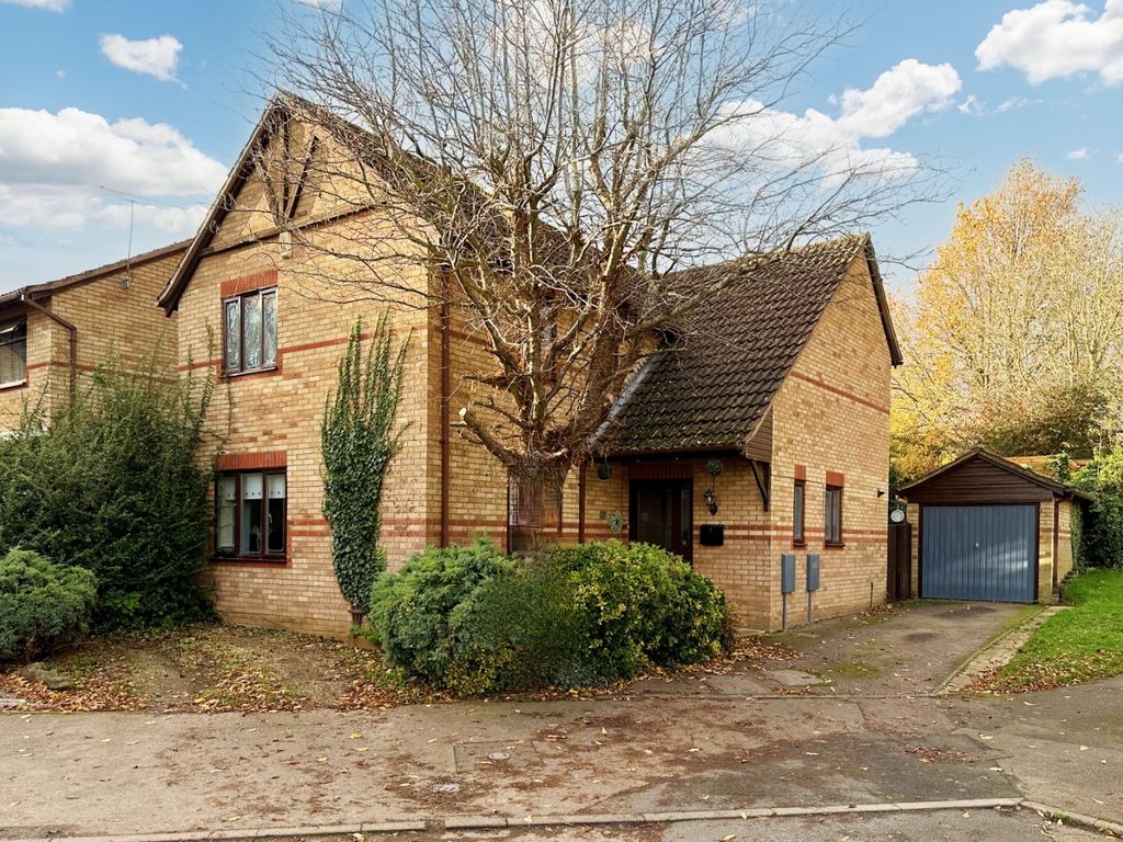 4 bed detached house for sale in Epping Walk, Daventry NN11, £340,000