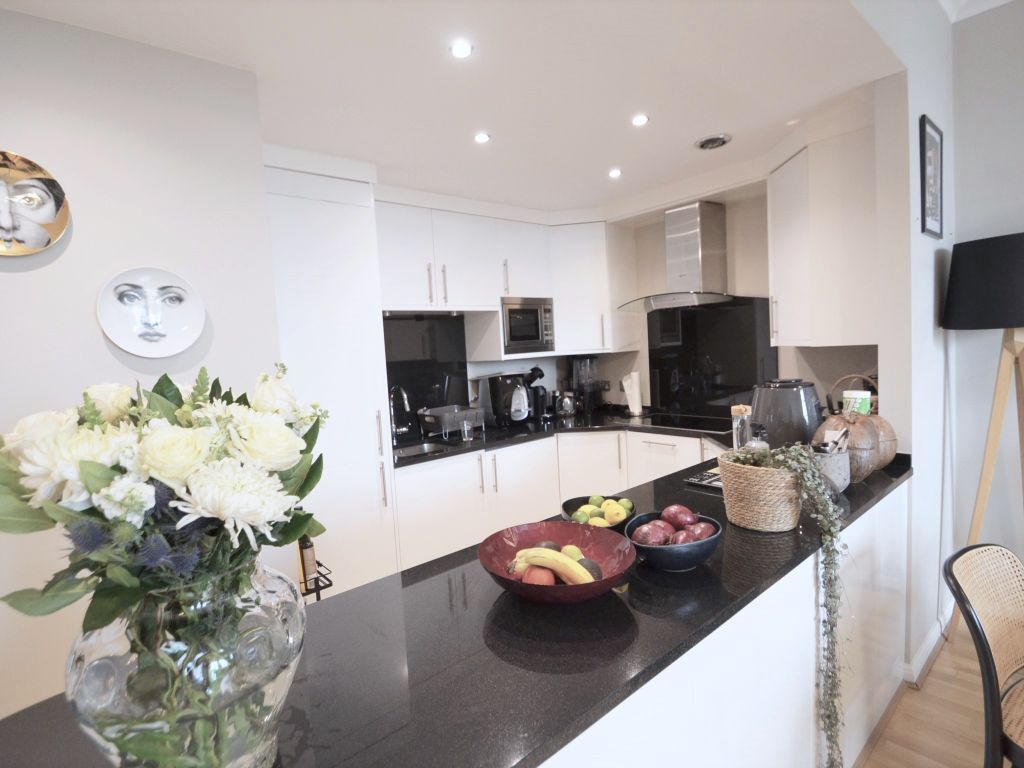 3 bed flat for sale in Jamestown Road, London NW1, £1,600,000