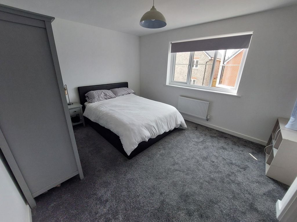 3 bed detached house for sale in Heol Y Llinos, Llanilid, Pontyclun CF72, £280,000