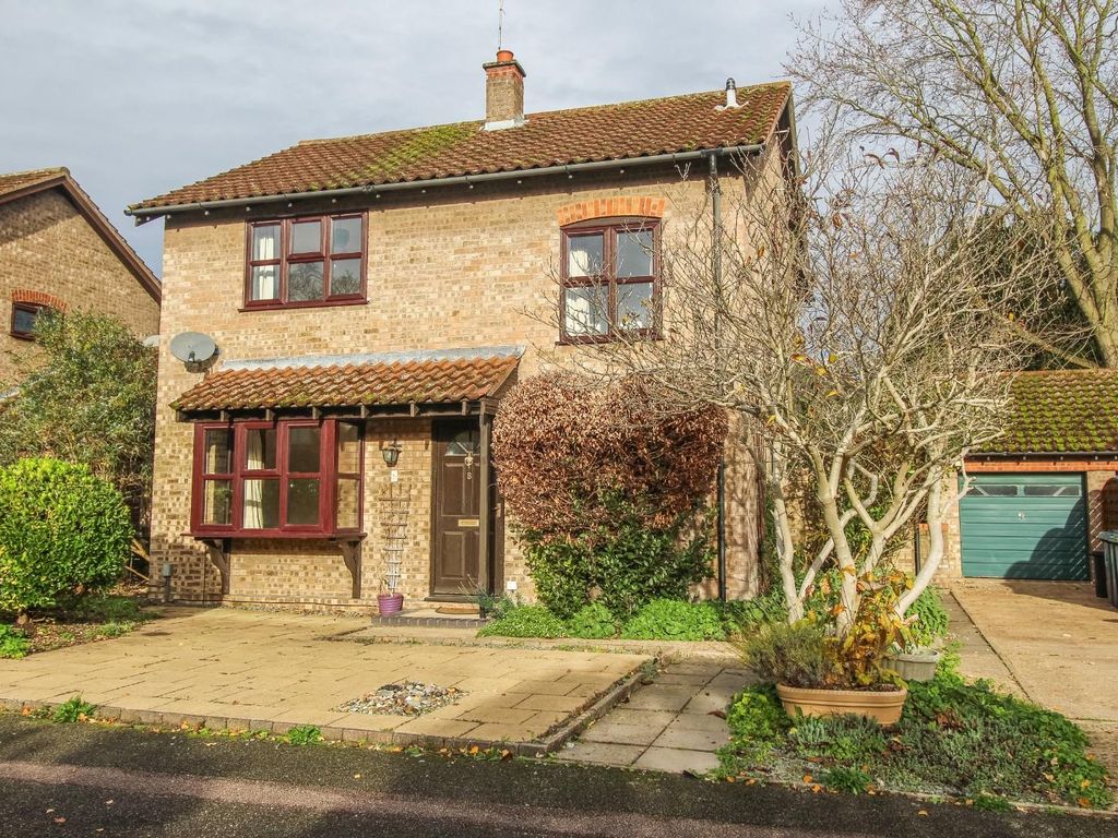 3 bed detached house for sale in Maris Green, Great Shelford, Cambridge CB22, £580,000