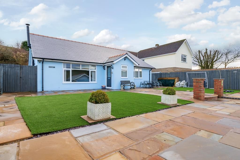 3 bed detached bungalow for sale in Meadow Croft, Ebbw Vale NP23, £400,000