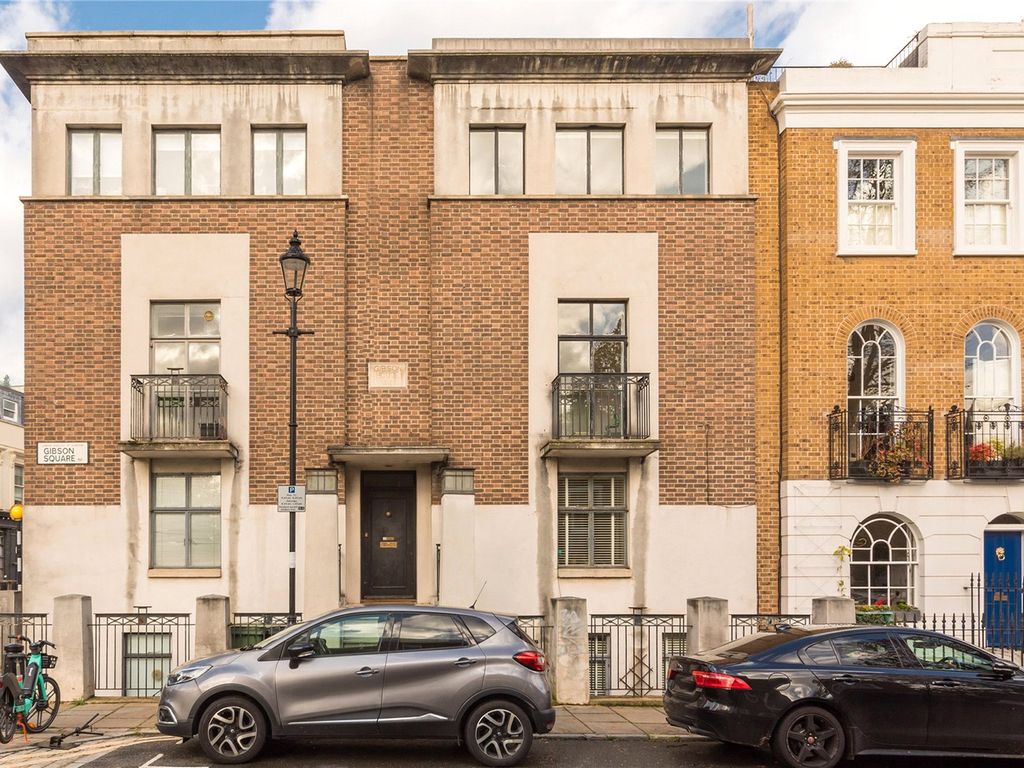 2 bed flat for sale in Gibson Square, Barnsbury N1, £650,000