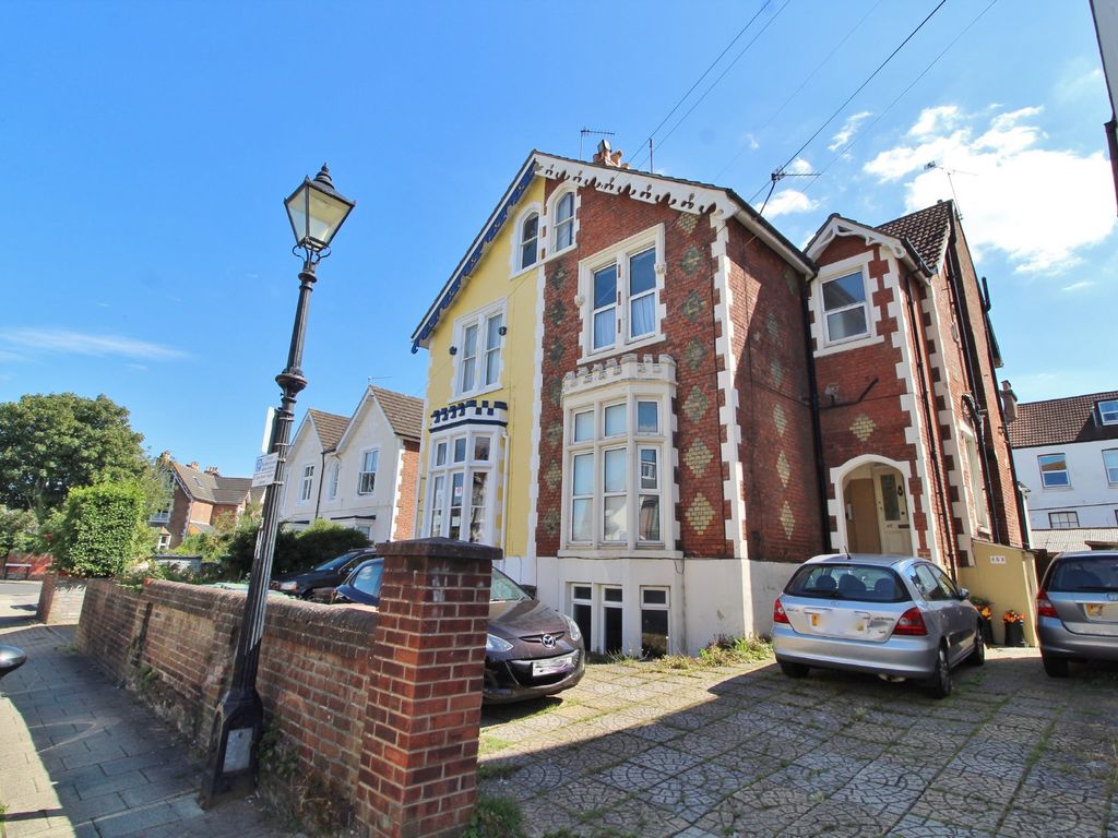 1 bed flat for sale in Stanley Street, Southsea PO5, £145,000