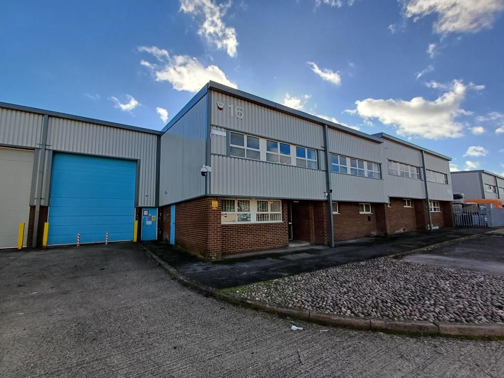 Light industrial to let in 16 Cronin Courtyard, Corby, Northamptonshire NN18, £34,500 pa
