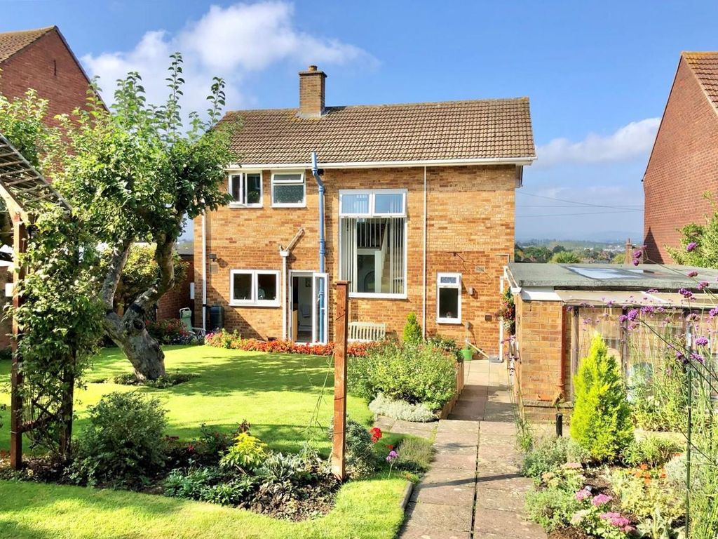 4 bed detached house for sale in Rissington Road, Tuffley, Gloucester GL4, £360,000