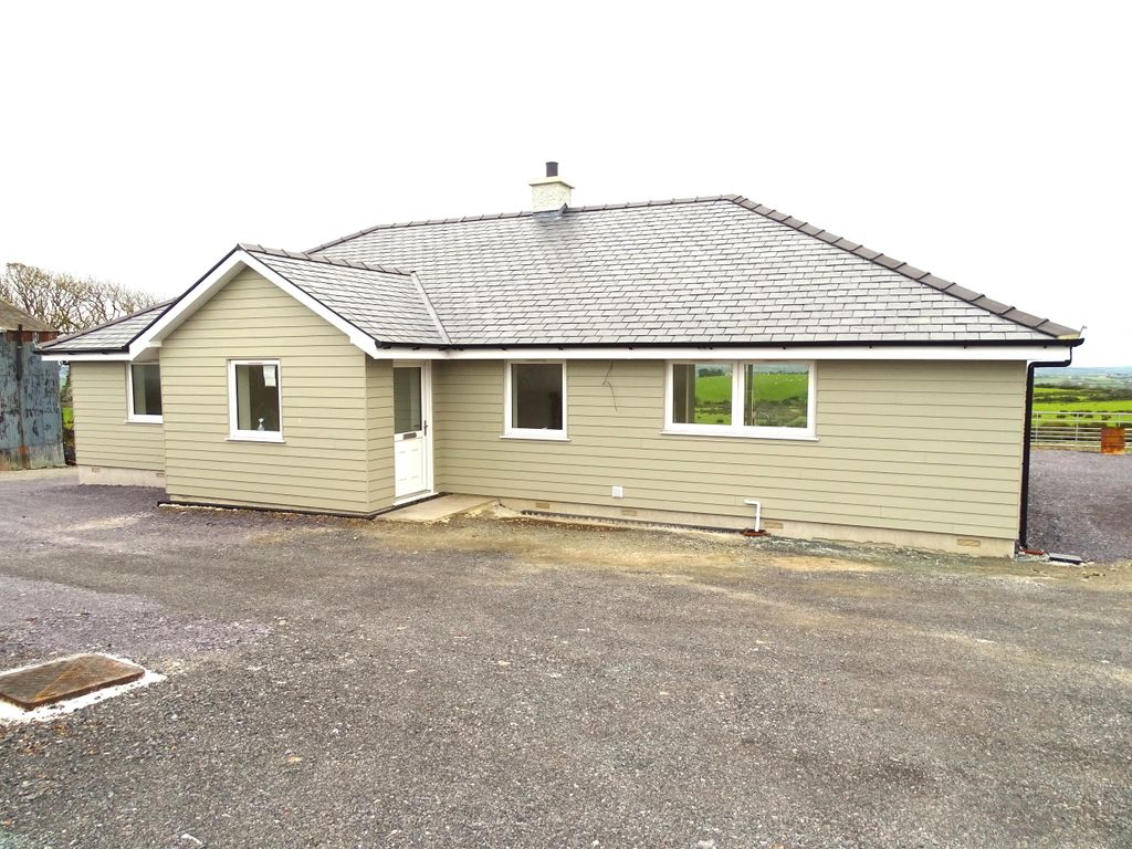 2 bed bungalow to rent in Ty Mags, Nebo, Amlwch, Ynys Môn LL68, £863 pcm