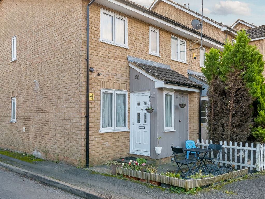 1 bed detached house for sale in Redwood Way, Barnet EN5, £335,000