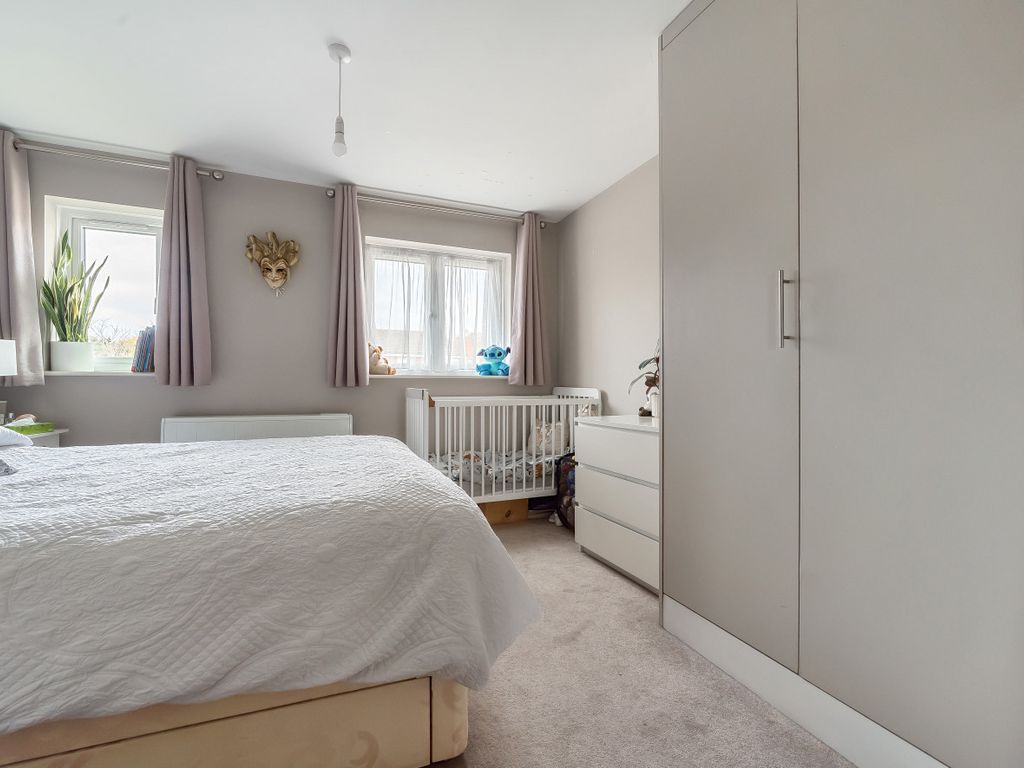 1 bed detached house for sale in Redwood Way, Barnet EN5, £335,000