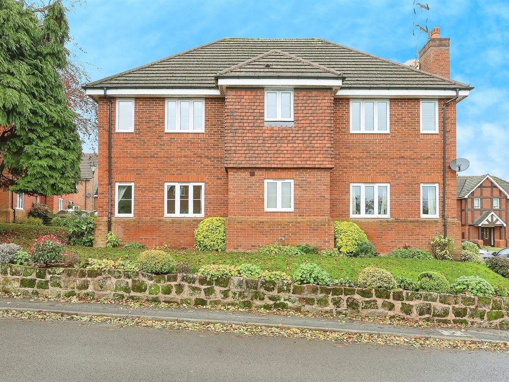 3 bed flat for sale in Brickyard Close, Balsall Common, Coventry CV7, £330,000