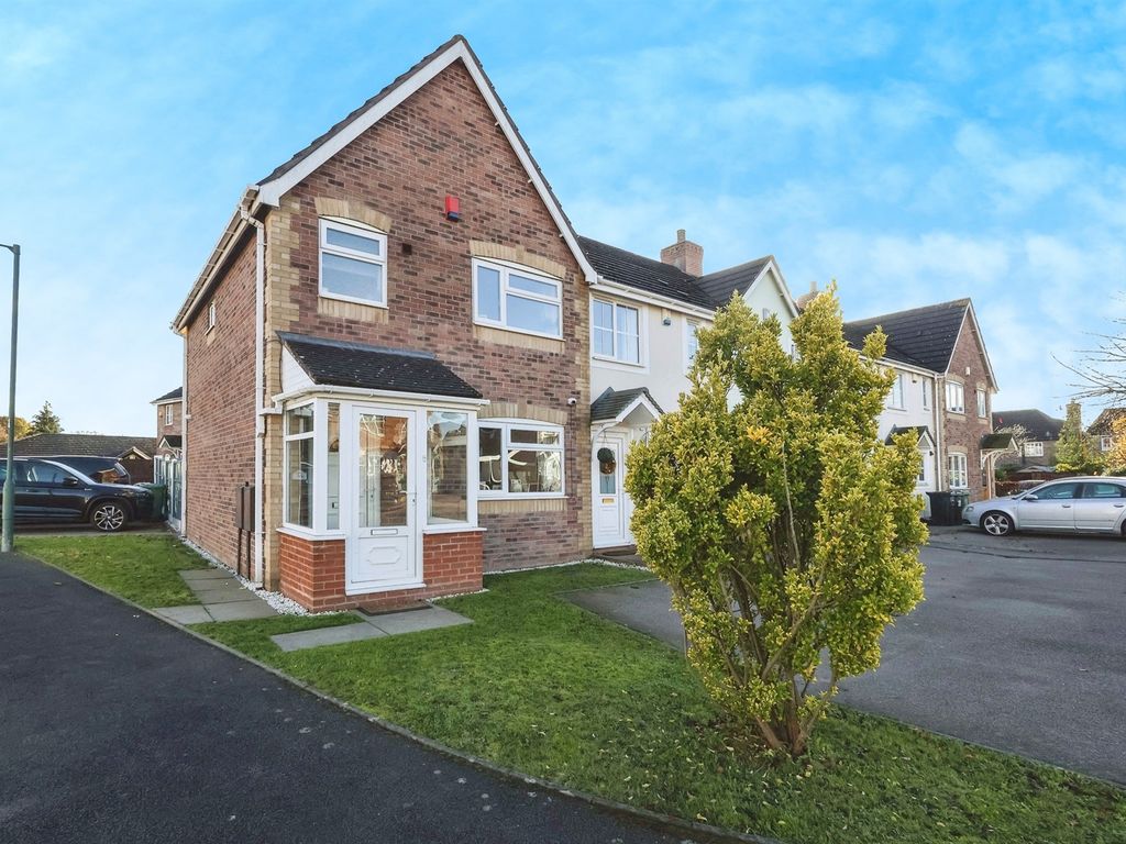 3 bed end terrace house for sale in Radlow Crescent, Marston Green, Birmingham B37, £260,000