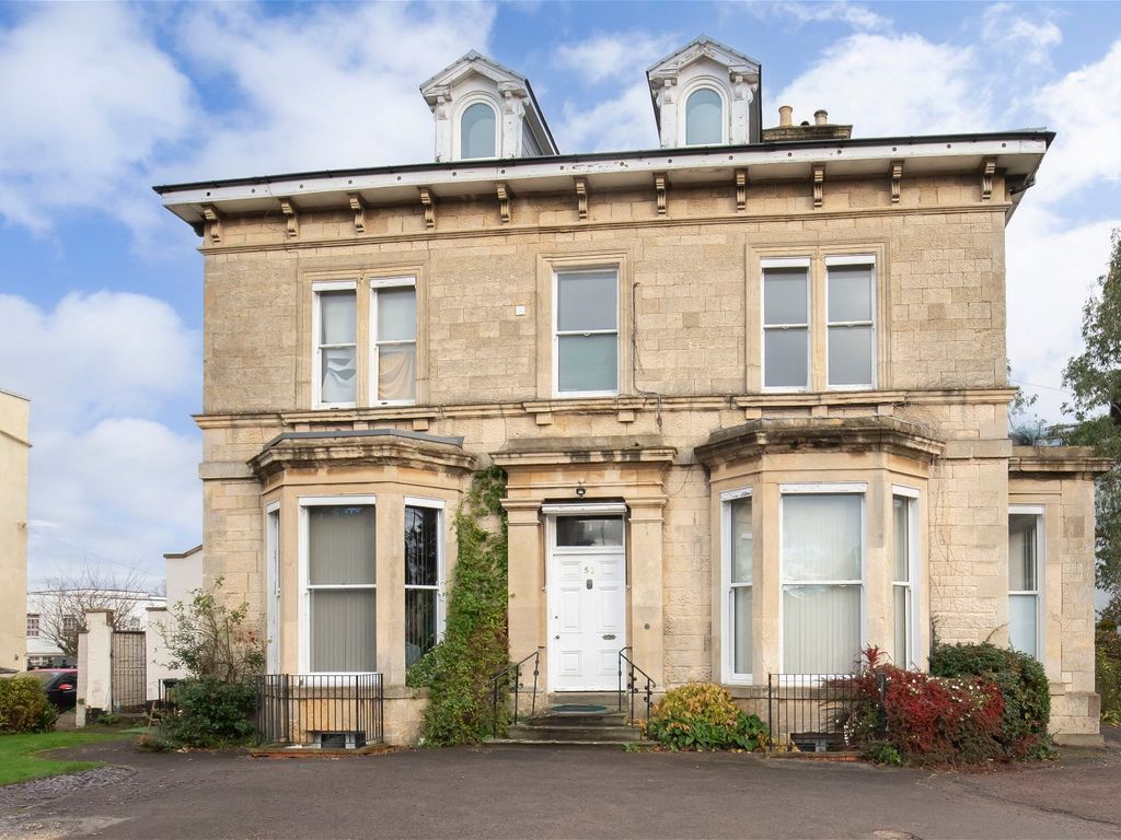 2 bed flat for sale in Ablington, Lansdown Road, Cheltenham GL51, £335,000