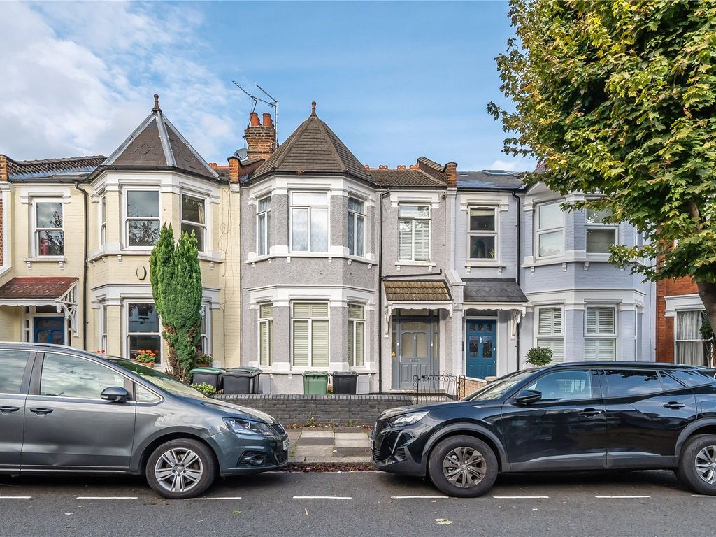 1 bed flat for sale in Cornwall Avenue, London N22, £350,000