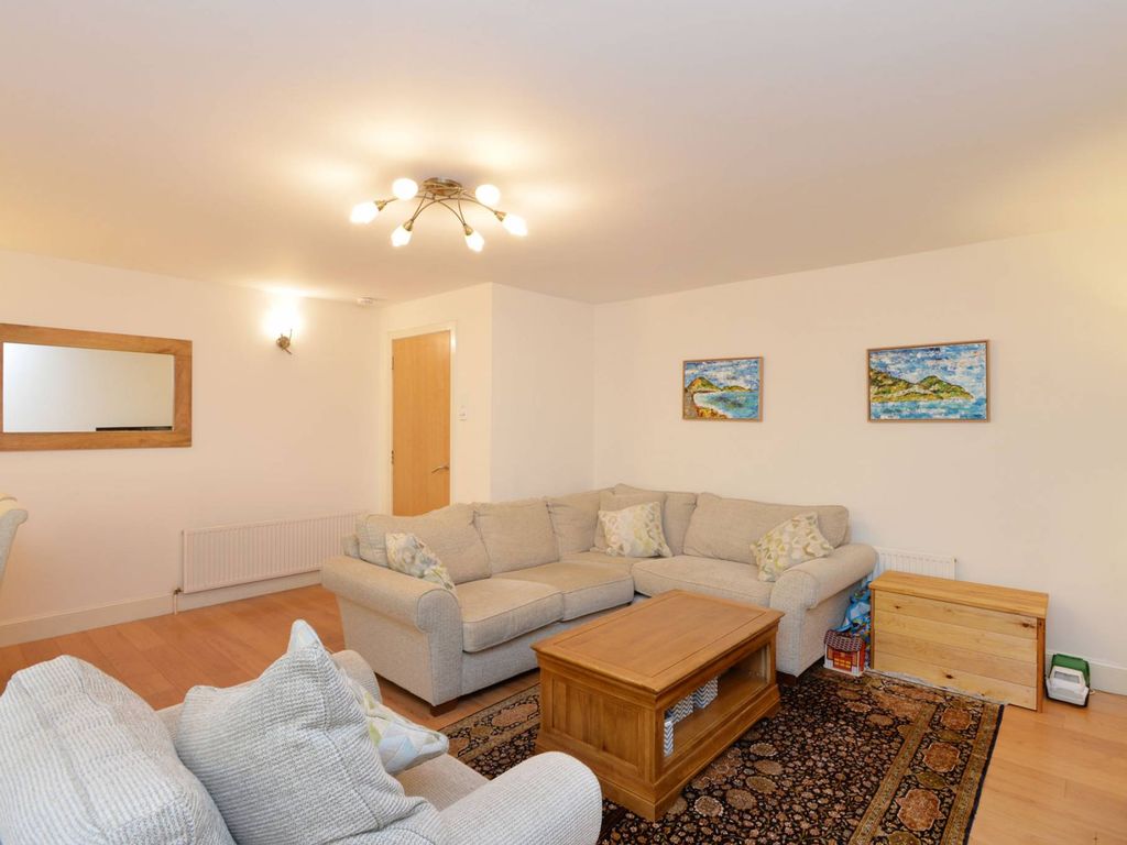 4 bed flat for sale in West Mill Road, Colinton, Edinburgh EH13, £435,000