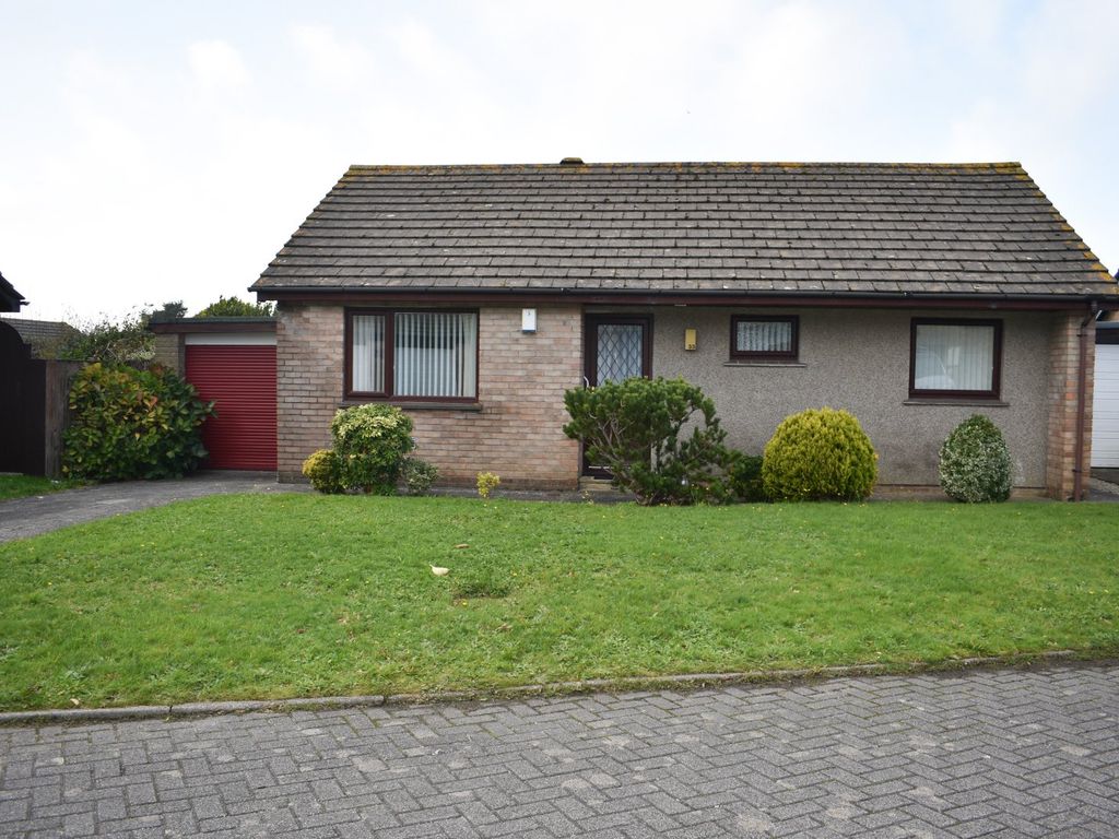 2 bed bungalow for sale in Townfield, Pool, Redruth, Cornwall TR15, £295,000