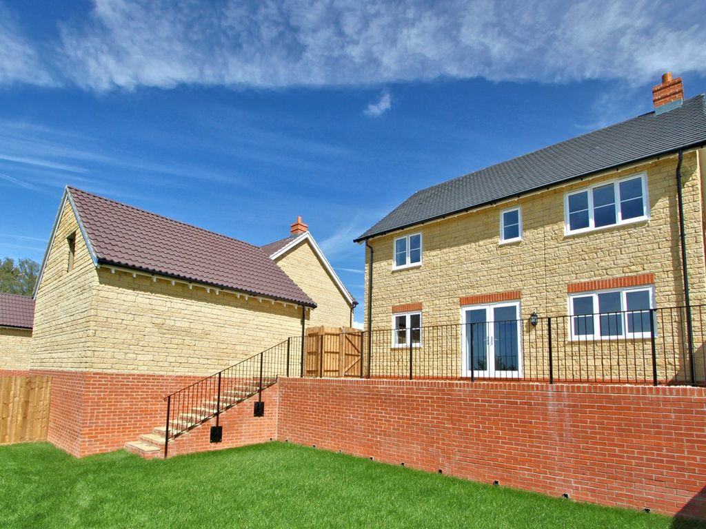 New home, 4 bed detached house for sale in 'brookthorpe Park' By Cotswold Homes, Brookthorpe GL4, £579,000