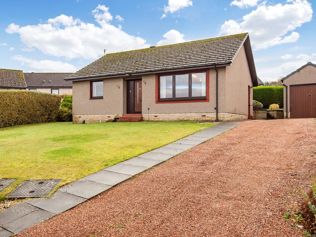 3 bed detached bungalow for sale in Robertson Road, Cupar KY15, £270,000