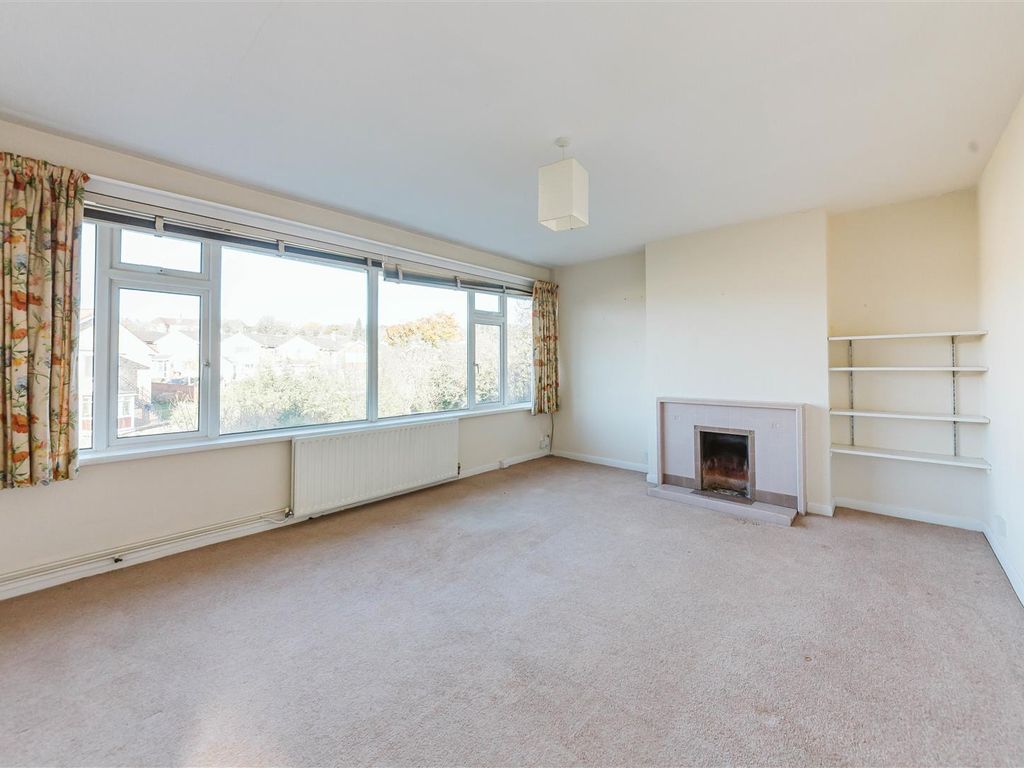 2 bed flat for sale in Westover Road, Westbury-On-Trym, Bristol BS9, £275,000