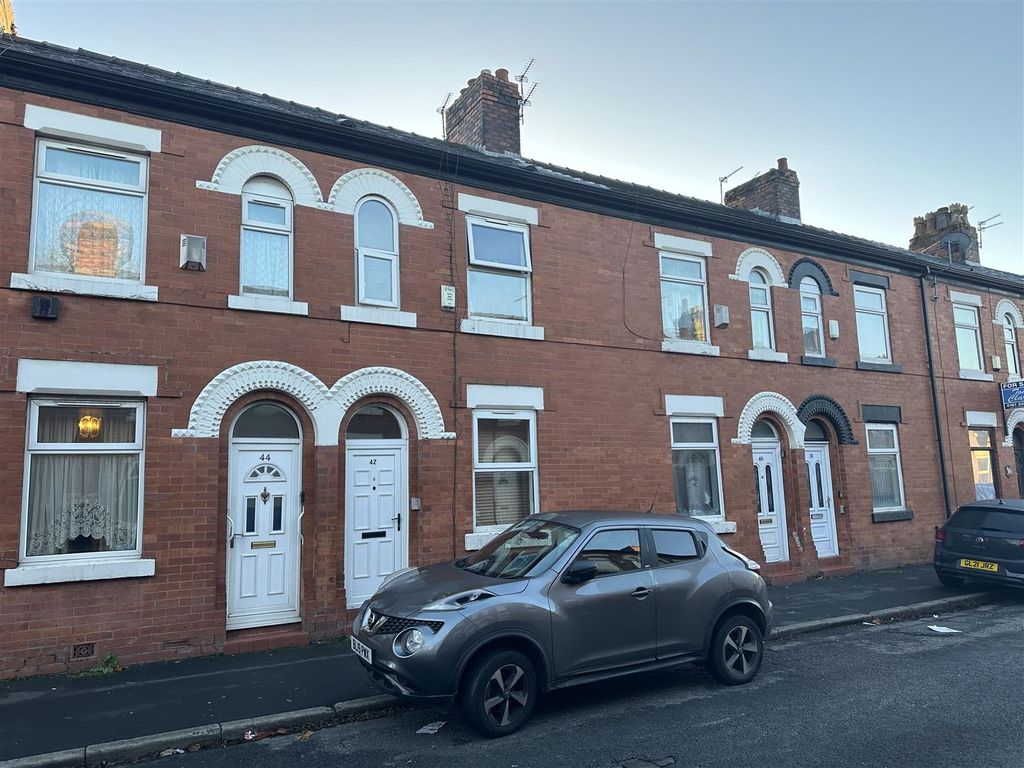 2 bed property for sale in Beeston Street, Manchester M9, £130,000