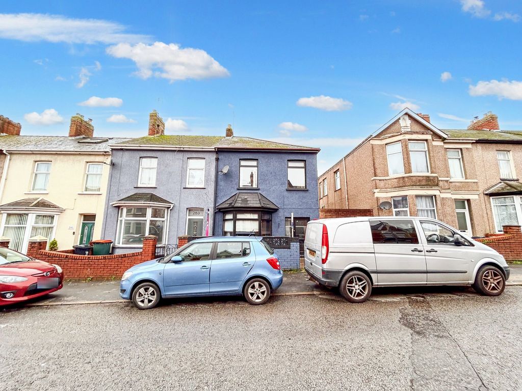 3 bed terraced house for sale in Caerleon Road, Newport NP19, £190,000