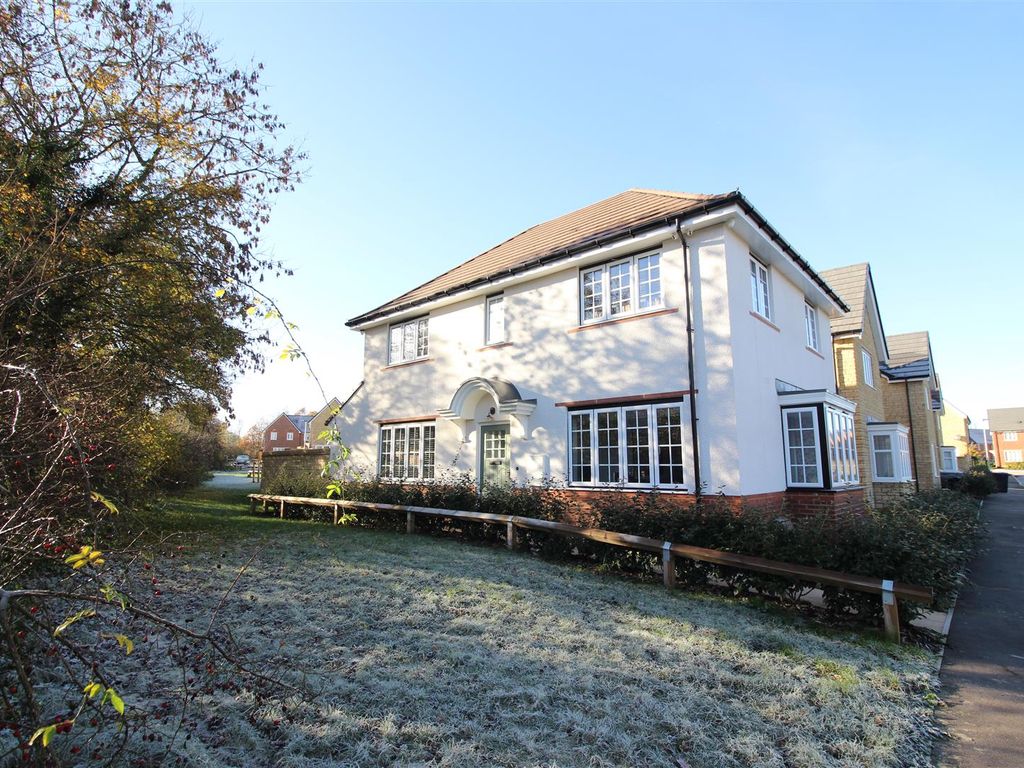 4 bed detached house for sale in Assart Way, Chippenham SN14, £480,000
