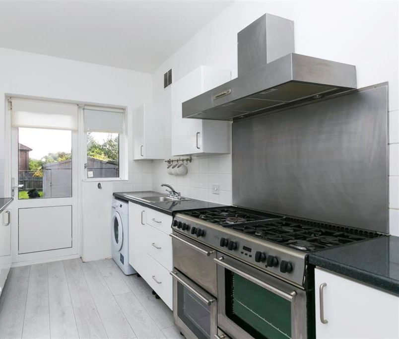 4 bed semi-detached house to rent in Friary Road, London W3, £3,500 pcm