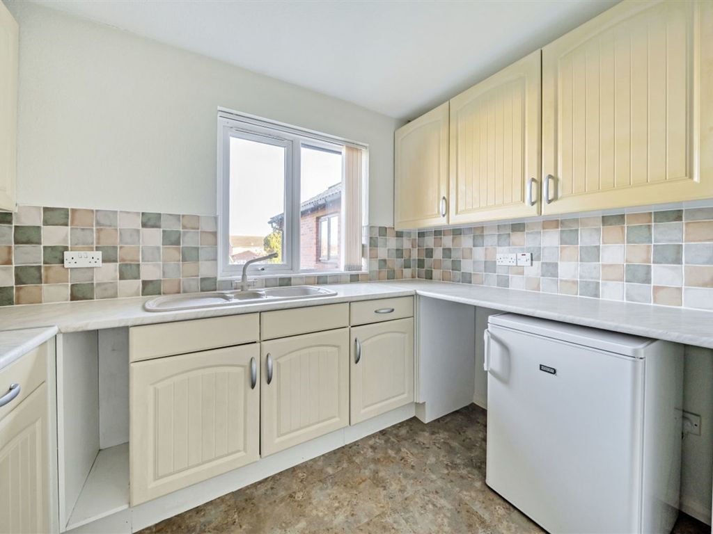 1 bed flat for sale in Priestley Way, Bognor Regis PO22, £105,000