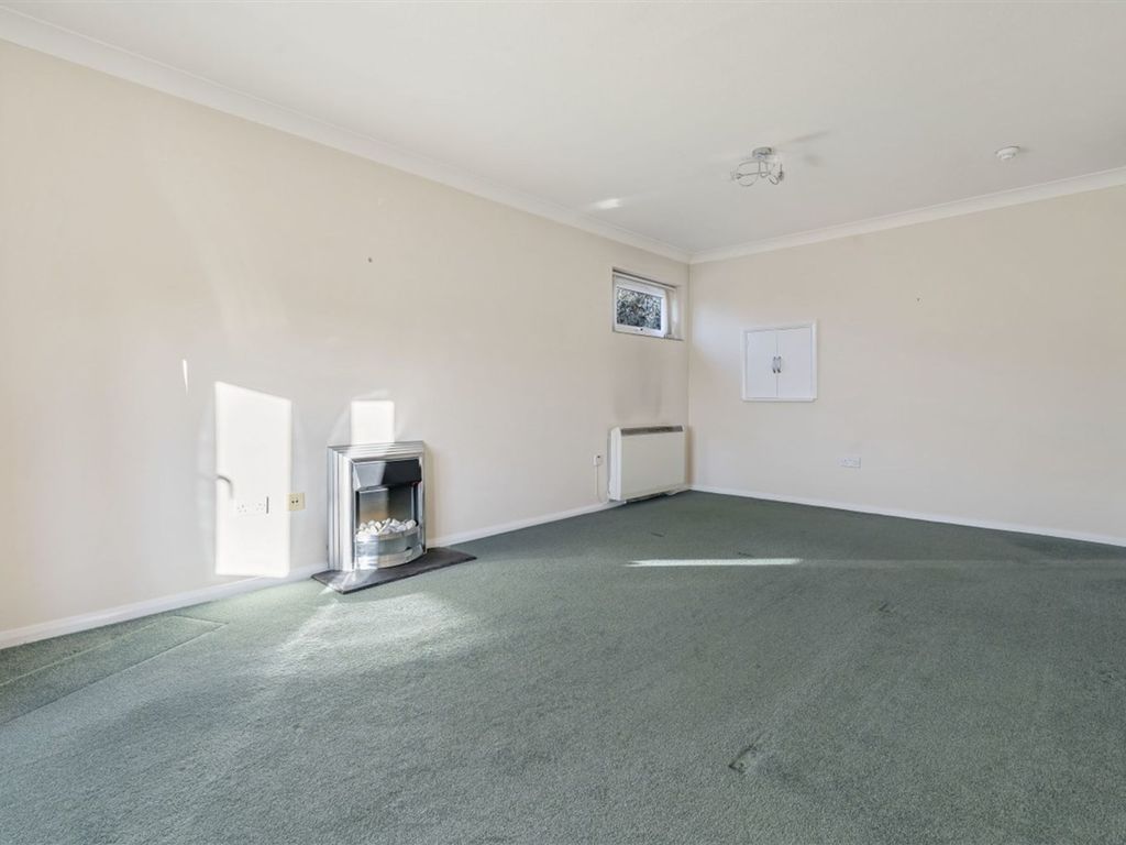 1 bed flat for sale in Priestley Way, Bognor Regis PO22, £105,000