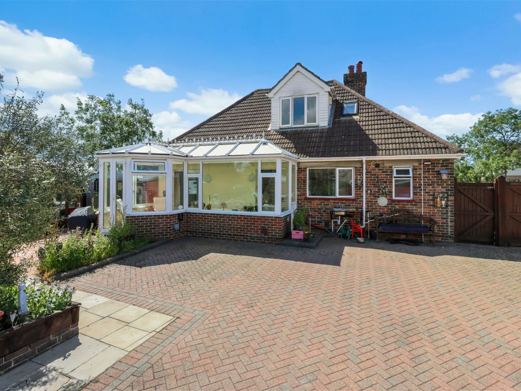 4 bed bungalow for sale in Friday Street, Eastbourne BN23, £389,950