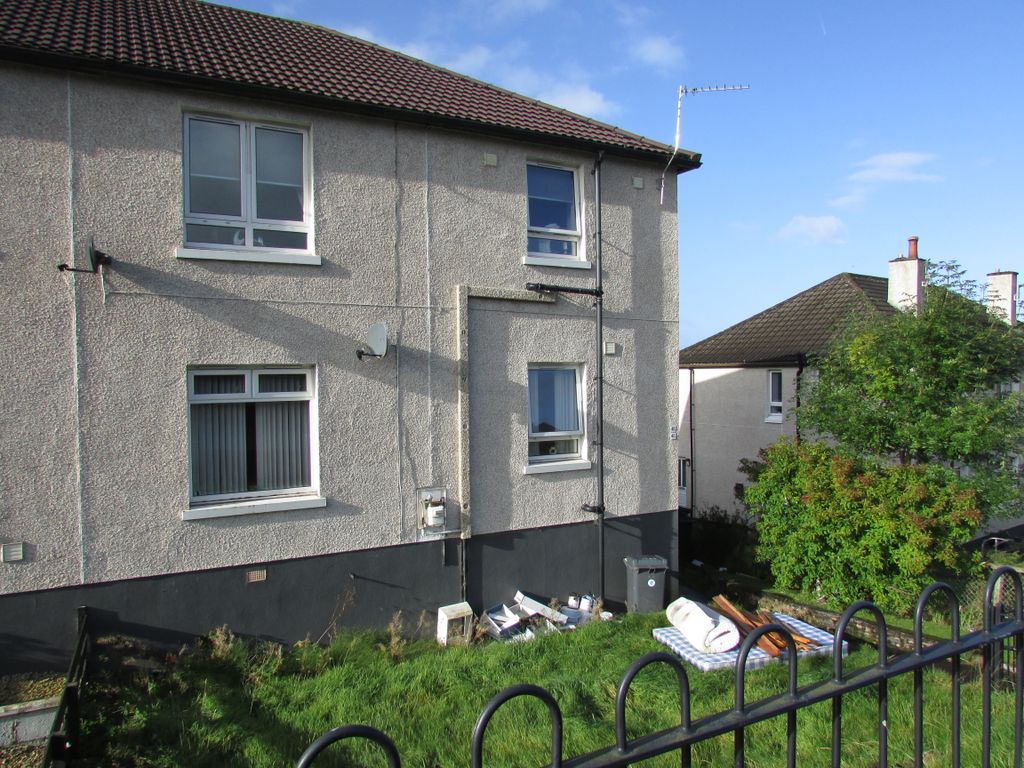 2 bed flat for sale in Skerrington Place, Cumnock KA18, £42,500
