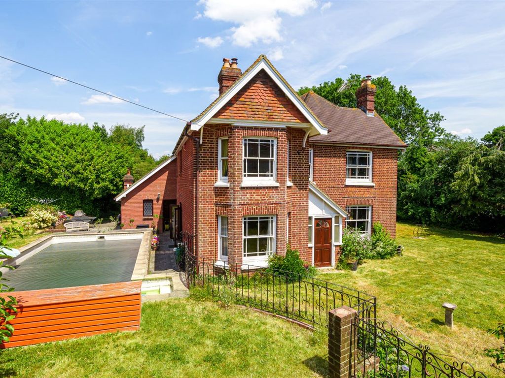 5 bed detached house for sale in Hill Farm Lane, Codmore Hill RH20, £850,000
