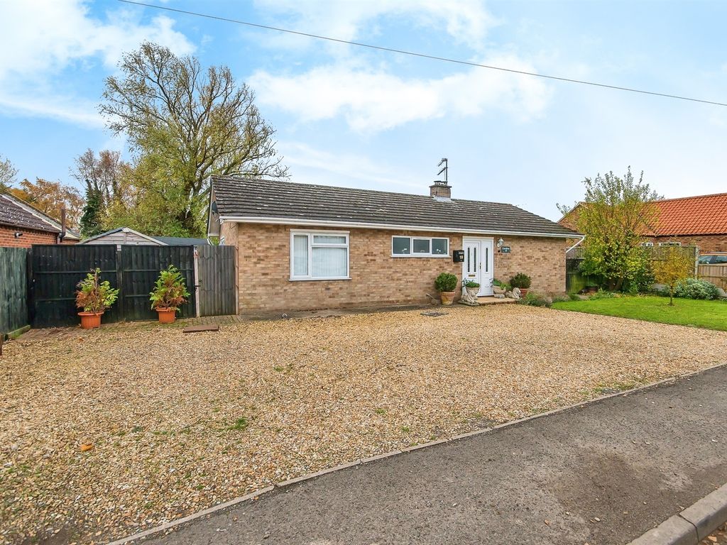 2 bed detached bungalow for sale in March Road, Friday Bridge, Wisbech PE14, £220,000
