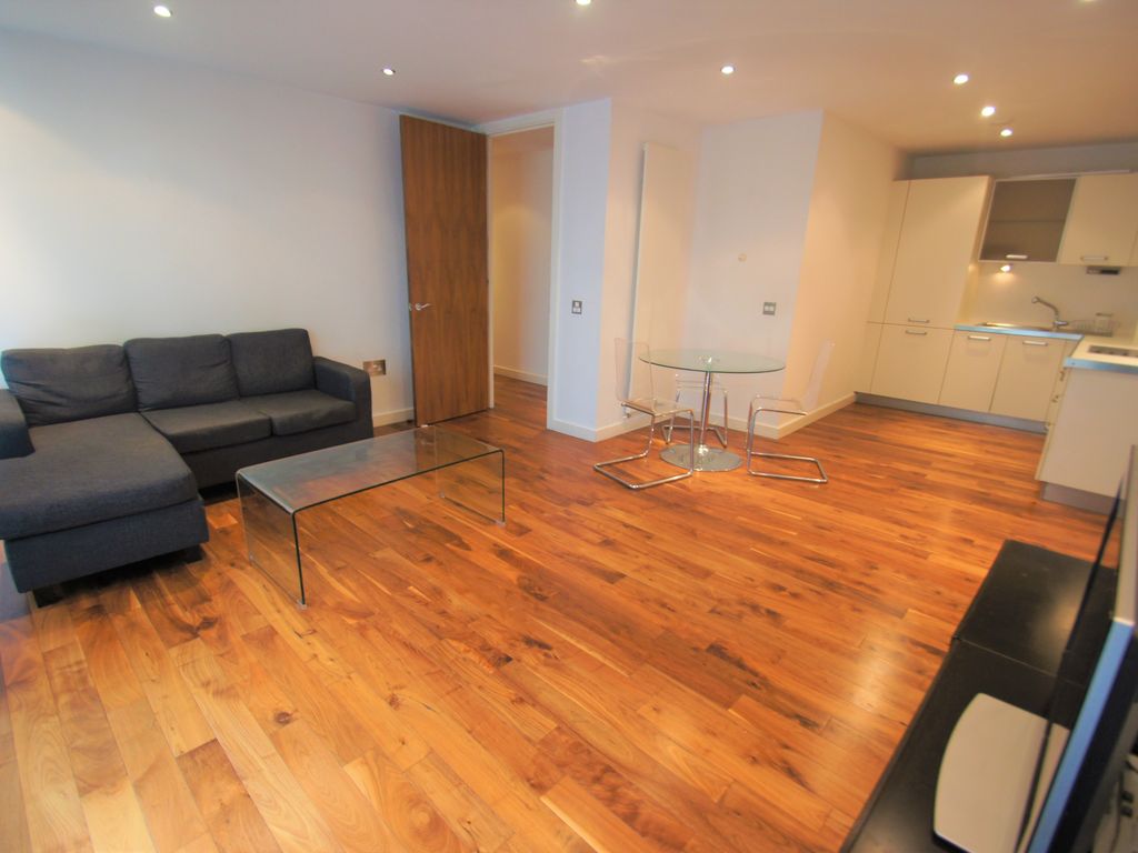 2 bed flat for sale in The Edge, Clowes Street, Salford M3, £335,000