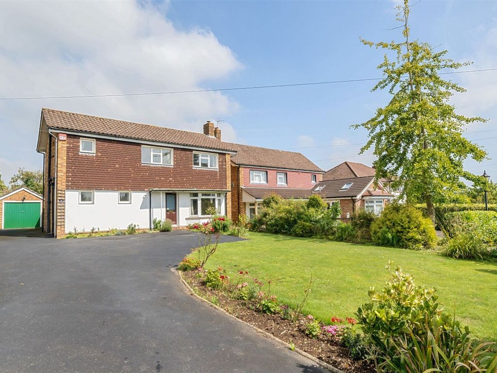 3 bed detached house for sale in Bowes Hill, Rowland's Castle PO9, £795,000