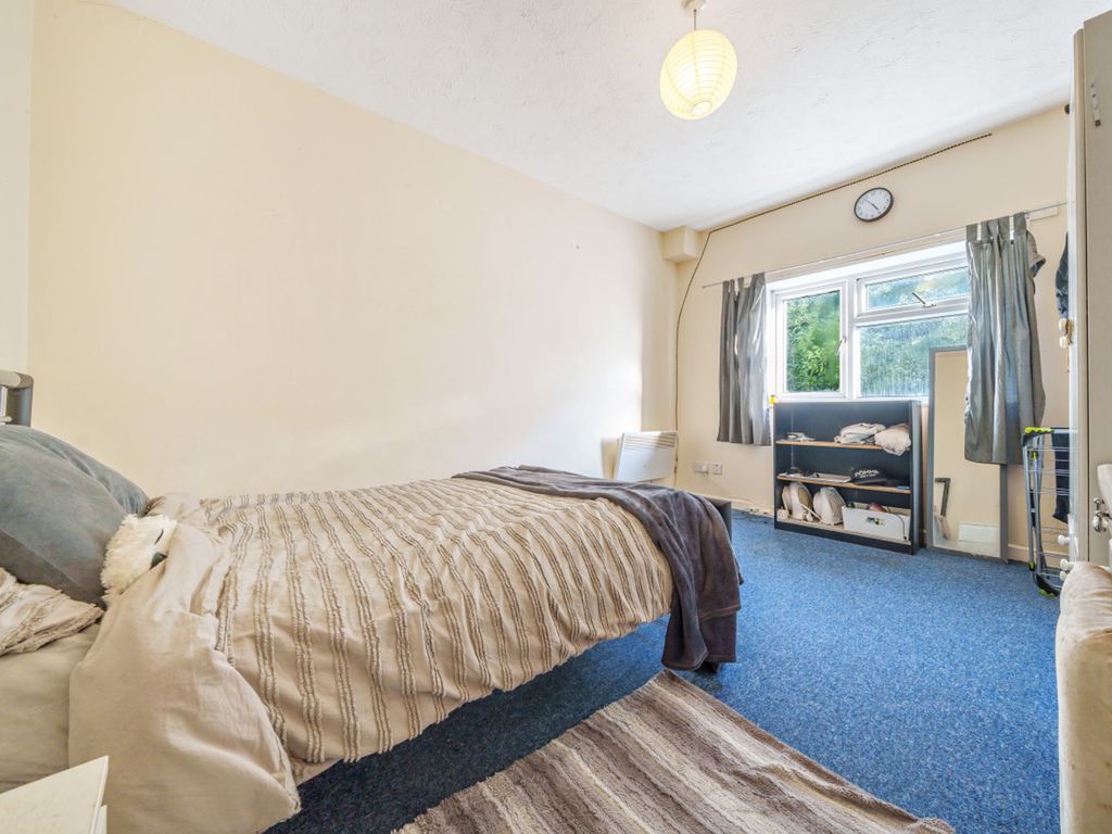 1 bed flat for sale in Arundel Street, Portsmouth PO1, £120,000