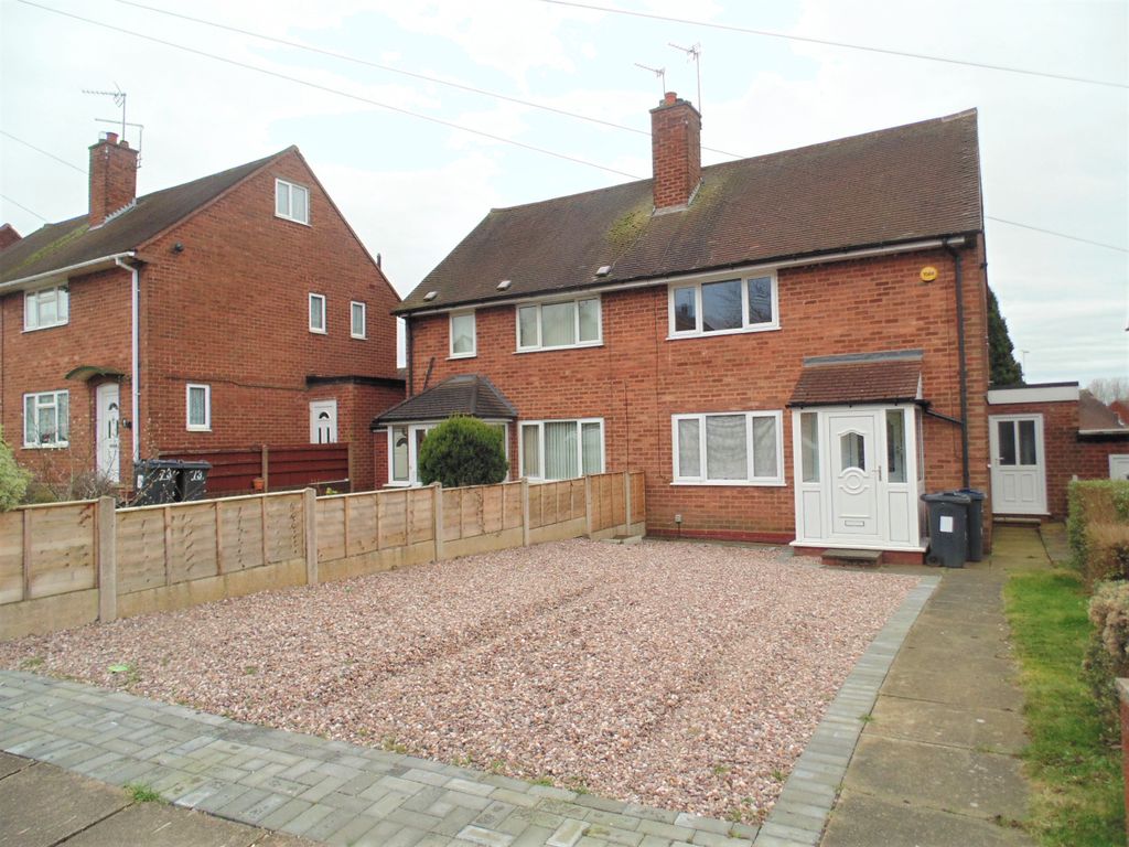 2 bed semi-detached house to rent in Booths Lane, Birmingham B42, £850 pcm