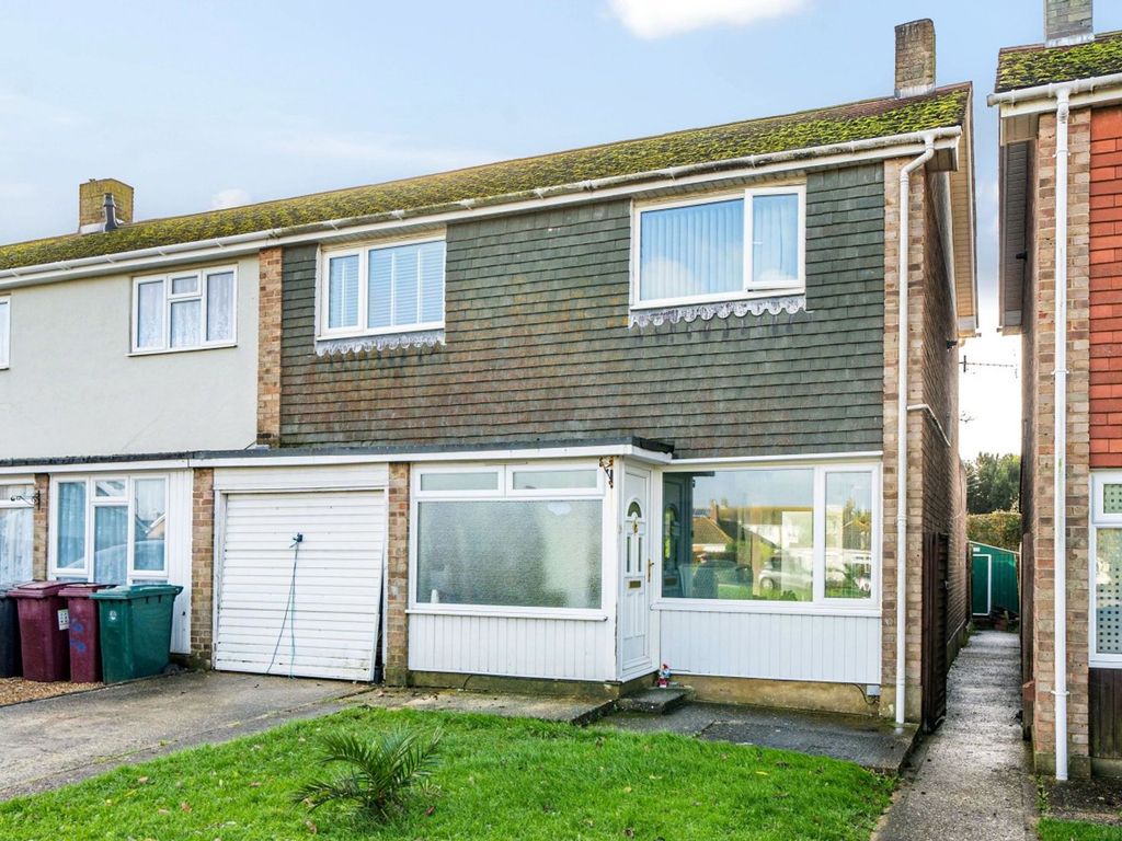 4 bed end terrace house for sale in Landseer Drive, Selsey PO20, £315,000