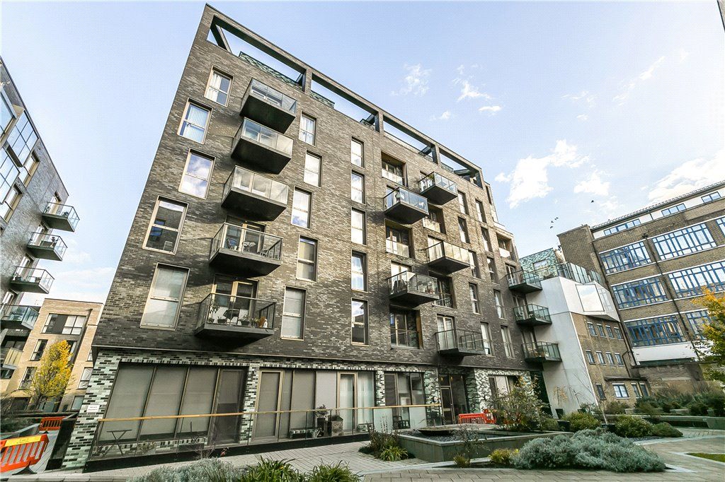 2 bed flat for sale in Haven Way, London SE1, £599,950