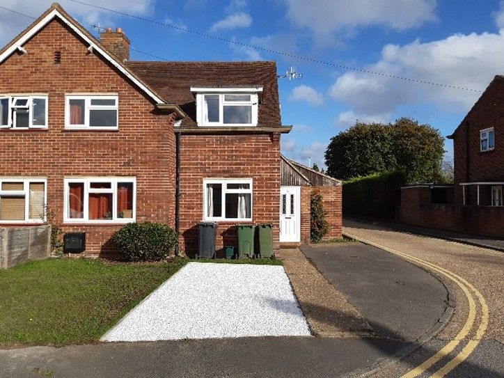 4 bed semi-detached house to rent in Pond Meadow, Guildford GU2, £2,400 pcm