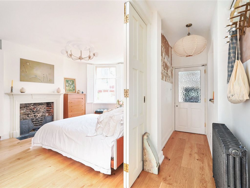 1 bed flat for sale in Powis Square, Brighton, Brighton & Hove BN1, £375,000