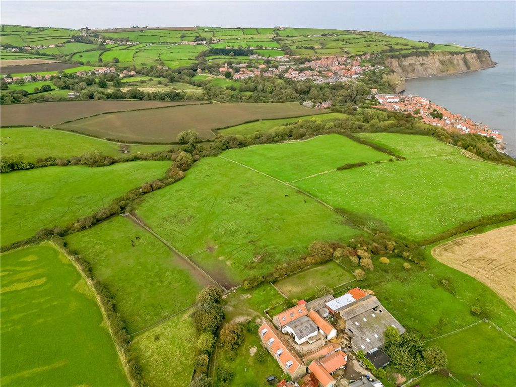 Land for sale in Farsyde House Farm, Fylingthorpe, Whitby, North Yorkshire YO22, £1,200,000