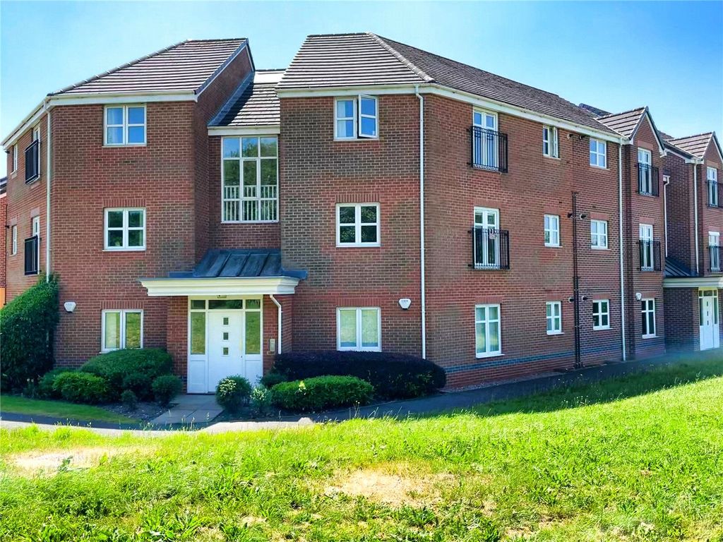 2 bed flat for sale in Moorefields View, Stoke-On-Trent, Staffordshire ST6, £80,000