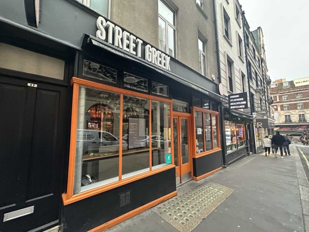 Restaurant/cafe to let in Bedford Street, WC2, London WC2E, £60,000 pa
