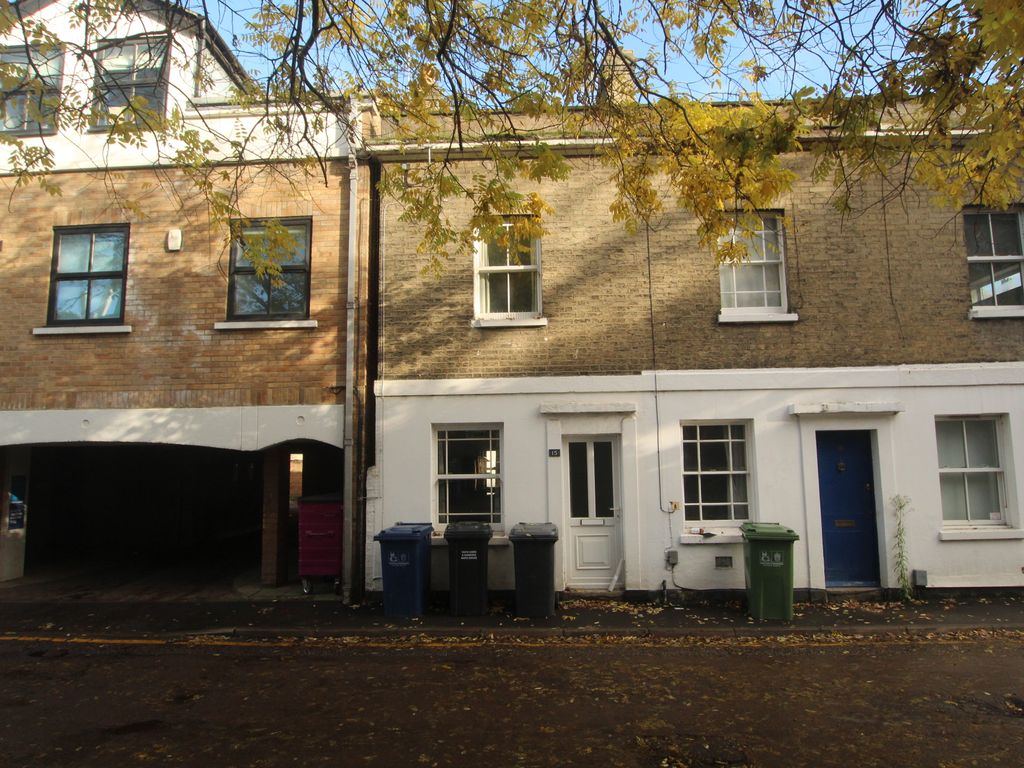 2 bed end terrace house to rent in George Iv Street, Cambridge CB2, £1,400 pcm