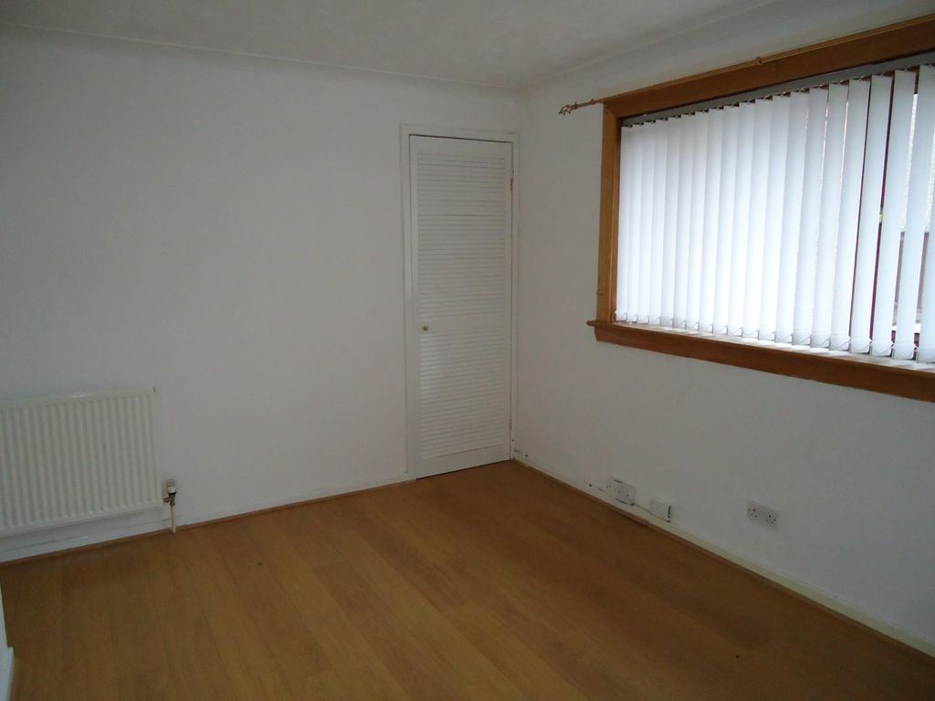 2 bed property for sale in Bilsland Road, Glenrothes KY6, £89,995